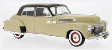 Indlæs billede til gallerivisning CADILLAC FLEETWOOD SERIES 60 SPECIAL SEDAN 1941 BEIGE/DARK BROWN 1:18
