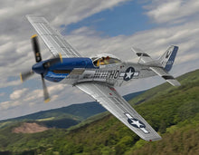 Indlæs billede til gallerivisning NORTH AMERICAN P-51D MUSTANG MILITARY AIRPLANE MOONBEAM MCSWINE CAPT. WILLIAM T. BILL WHISNER Jr. SILVER BLUE 1:72