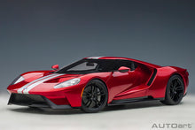 Indlæs billede til gallerivisning FORD USA GT 2017 LIQUID RED SILVER STRIPES 1:12