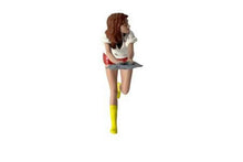 Indlæs billede til gallerivisning ATLANTIC FIGURES 1/18 CAR WASHER GIRL – REBECCA
