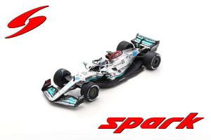MERCEDES GP F1 W13E TEAM MERCEDES-AMG PETRONAS F1 N 63 4th BELGIUM GP 2022 GEORGE RUSSELL WITH SHOWCASE SILVER GREEN 1:18