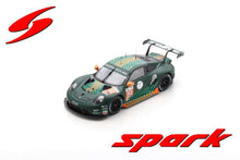 Indlæs billede til gallerivisning Porsche 911 RSR-19 #93 FASSBENDER/CAMPBELL/ROBICHON 24H LE MANS 2022 grøn/orange 1:18
