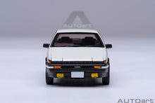 Indlæs billede til gallerivisning TOYOTA SPRINTER TRUENO (AE86) INITIAL D LEGEND 1 1980 WHITE 1:64