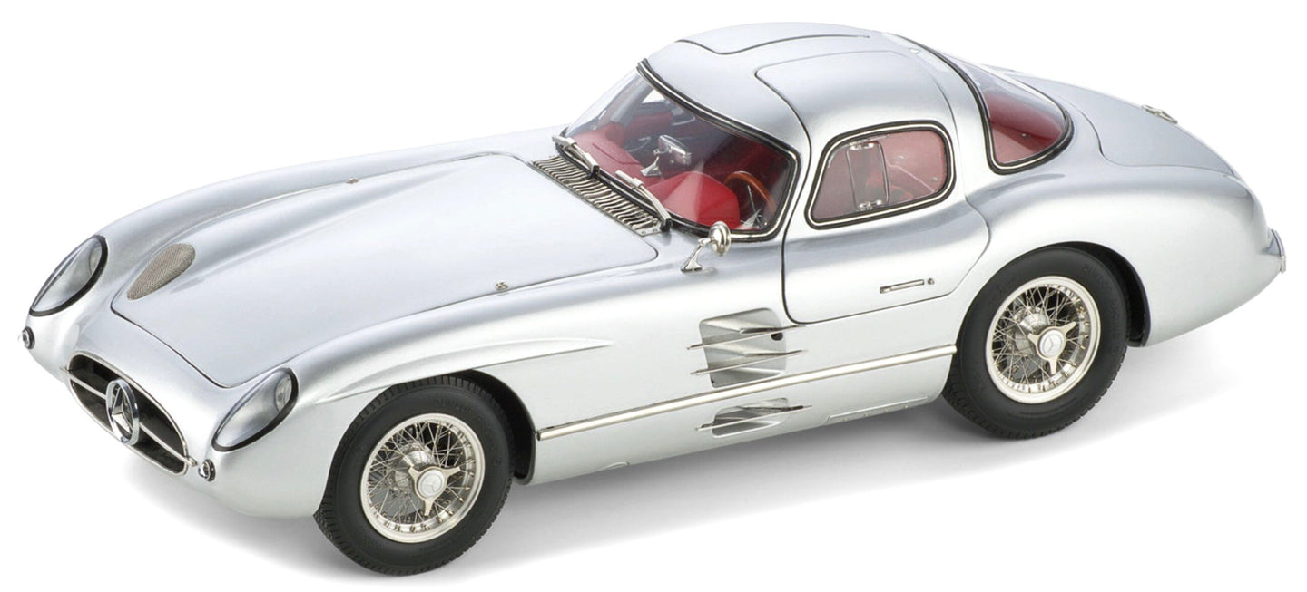 MERCEDES BENZ 300 SLR UHLENHAUT COUPE 1955 - RED INTERIOR SILVER 1:18