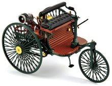Indlæs billede til gallerivisning MERCEDES BENZ PATENT- MOTORWAGEN 1886 grøn/træ 1:18