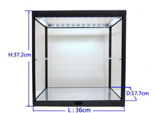 Indlæs billede til gallerivisning VETRINA DISPLAY BOX VETRINA NERA CON SPECCHIO - BLACK VITRINE WITH MIRROR - Lungh.LENGHT 36 cm X Largh.WIDTH 17.7 cm X Alt.HEIGHT 37.2 cm - LUCI FUNZIONANTI - WITH LED BLACK - PLASTIC DISPLAY 1:18 fra Triple 9