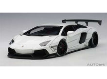 Indlæs billede til gallerivisning Liberty Walk Lamborghini Aventador, white 1:18