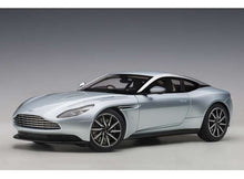 Indlæs billede til gallerivisning Aston Martin DB11, skyfall silver 1:18