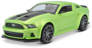FORD MUSTANG STREET RACER 2014 GREEN/BLACK 1:24 fra Maisto