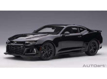 Indlæs billede til gallerivisning 2017 Chevrolet Camaro ZL1, black 1:18