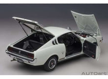 Indlæs billede til gallerivisning 1/18 1973 Toyota Celica Liftback 2000 GT (RA25), white 1:18