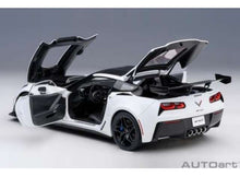 Indlæs billede til gallerivisning 1/18 Chevrolet Corvette C7 ZR1, arctic white 1:18