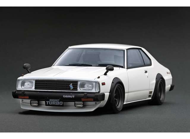 1/18 Nissan Skyline 2000 Turbo GT-ES (C211), white 1:18