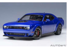 Indlæs billede til gallerivisning 1/18 2022 Dodge Challenger R/T Scat Pack Shaker Widebody, indigo blue 1:18