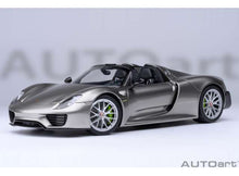 Indlæs billede til gallerivisning 1/18 Porsche 918 Spyder Weissach Package, liquid metal silver 1:18