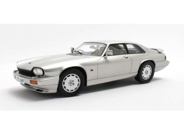 1/18 1993 Jaguar XJR-S, silver 1:18