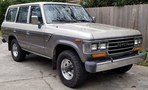 Toyota LAND CRUISER J60 1987 sølv/grå 1:18