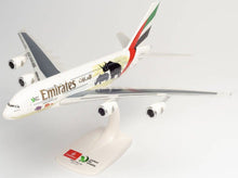 Indlæs billede til gallerivisning Airbus A380-800 Emirates United for Wildlife (#2) hvid/guld/rød 1:250