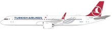 Indlæs billede til gallerivisning Airbus A321neo Turkish Airlines hvid/rød/grå 1:200 fra Herpa