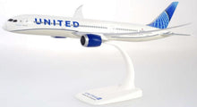 Indlæs billede til gallerivisning Boeing 787-9 D. United Airlines hvid/blå 1:200 fra Herpa