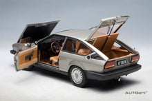 Indlæs billede til gallerivisning 1/18 1980 Alfa Romeo Alfetta GTV 2.0, silver 1:18