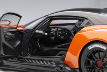 Indlæs billede til gallerivisning Aston Martin Vulcan, madagascar orange 1:18