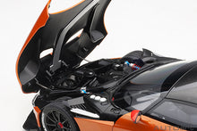 Indlæs billede til gallerivisning Aston Martin Vulcan, madagascar orange 1:18