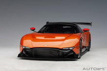 Indlæs billede til gallerivisning Aston Martin Vulcan, madagascar orange 1:18