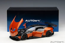 Indlæs billede til gallerivisning Aston Martin Vulcan, madagascar orange 1:18