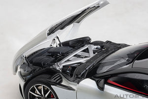 Aston Martin DB11, morning frost white 1:18