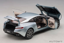 Indlæs billede til gallerivisning Aston Martin DB11, skyfall silver 1:18