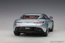 Indlæs billede til gallerivisning Aston Martin DB11, skyfall silver 1:18