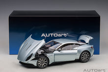 Indlæs billede til gallerivisning Aston Martin DB11, skyfall silver 1:18