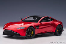 Indlæs billede til gallerivisning ASTON MARTIN VANTAGE 2019 HYPER RED CARBON BLACK ROOF 1:18