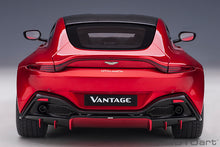 Indlæs billede til gallerivisning ASTON MARTIN VANTAGE 2019 HYPER RED CARBON BLACK ROOF 1:18
