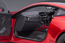Indlæs billede til gallerivisning ASTON MARTIN VANTAGE 2019 HYPER RED CARBON BLACK ROOF 1:18