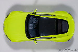 1/18 2019 Aston Martin Vantage, lime essence 1:18