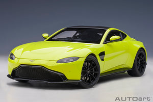 1/18 2019 Aston Martin Vantage, lime essence 1:18