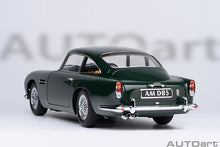Indlæs billede til gallerivisning 1/18 Aston Martin DB5, british racing green 1:18