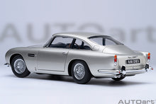 Indlæs billede til gallerivisning 1/18 Aston Martin DB5, silver metallic 1:18