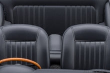 Indlæs billede til gallerivisning 1/18 Aston Martin DB5, silver metallic 1:18