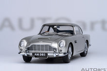 Indlæs billede til gallerivisning 1/18 Aston Martin DB5, silver metallic 1:18