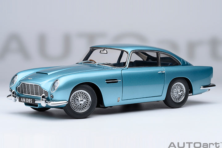 1/18 Aston Martin DB5, caribbean pearl 1:18