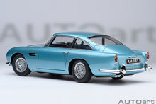 Indlæs billede til gallerivisning 1/18 Aston Martin DB5, caribbean pearl 1:18