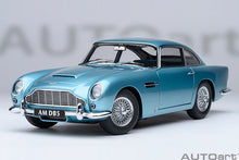 Indlæs billede til gallerivisning 1/18 Aston Martin DB5, caribbean pearl 1:18
