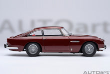 Indlæs billede til gallerivisning 1/18 Aston Martin DB5, dubonnet rosso 1:18