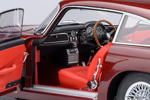 Indlæs billede til gallerivisning 1/18 Aston Martin DB5, dubonnet rosso 1:18