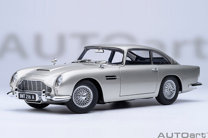 ASTON MARTIN DB5 1964 - 007 JAMES BOND - GOLDFINGER - MISSIONE GOLDFINGER WITH WEAPONS SILVER