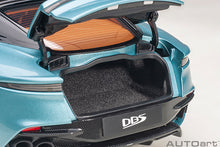 Indlæs billede til gallerivisning 1/18 Aston Martin DBS Superleggera, caribbean blue pearl 1:18