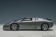 Indlæs billede til gallerivisning 1/18 Bugatti EB110 SS, grey metallic 1:18